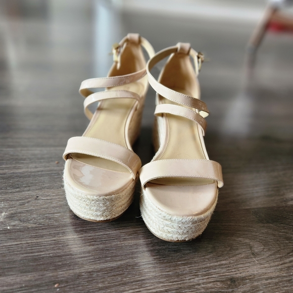 Michael Kors wedge sandals (Size 9) - Picture 2 of 2